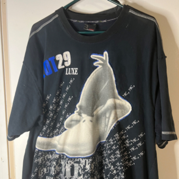 Lot 29 Luxe Black Graphic T-Shirt - Picture 1 of 4
